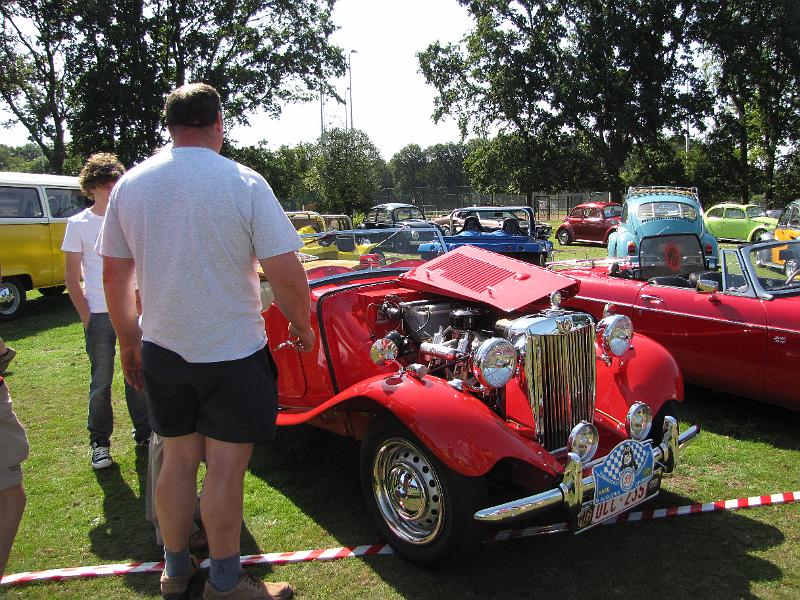 Het bestuur heeft dit uitstekend gezegd, SHOW EN SHINE, en dit alles onder een blakende zon op de locatie De Blookberg te Zutendaal (28).JPG